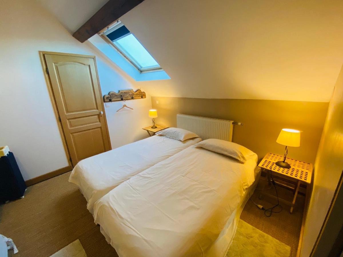 Ferme De Montecouvez Bed & Breakfast Crèvecoeur-sur-lʼEscaut Exterior foto