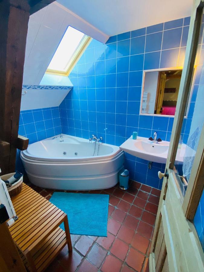 Ferme De Montecouvez Bed & Breakfast Crèvecoeur-sur-lʼEscaut Exterior foto