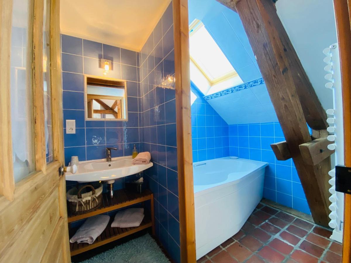 Ferme De Montecouvez Bed & Breakfast Crèvecoeur-sur-lʼEscaut Exterior foto