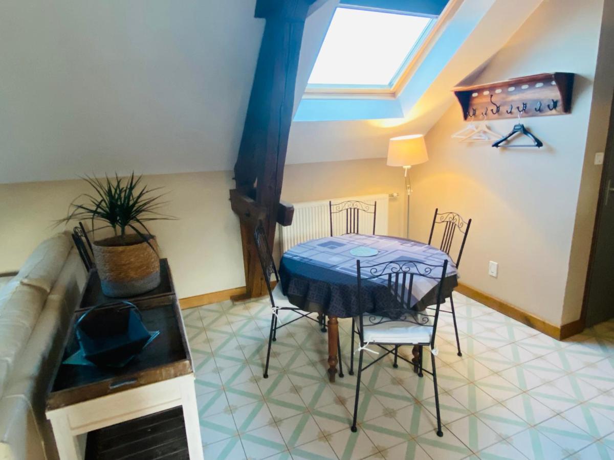 Ferme De Montecouvez Bed & Breakfast Crèvecoeur-sur-lʼEscaut Exterior foto