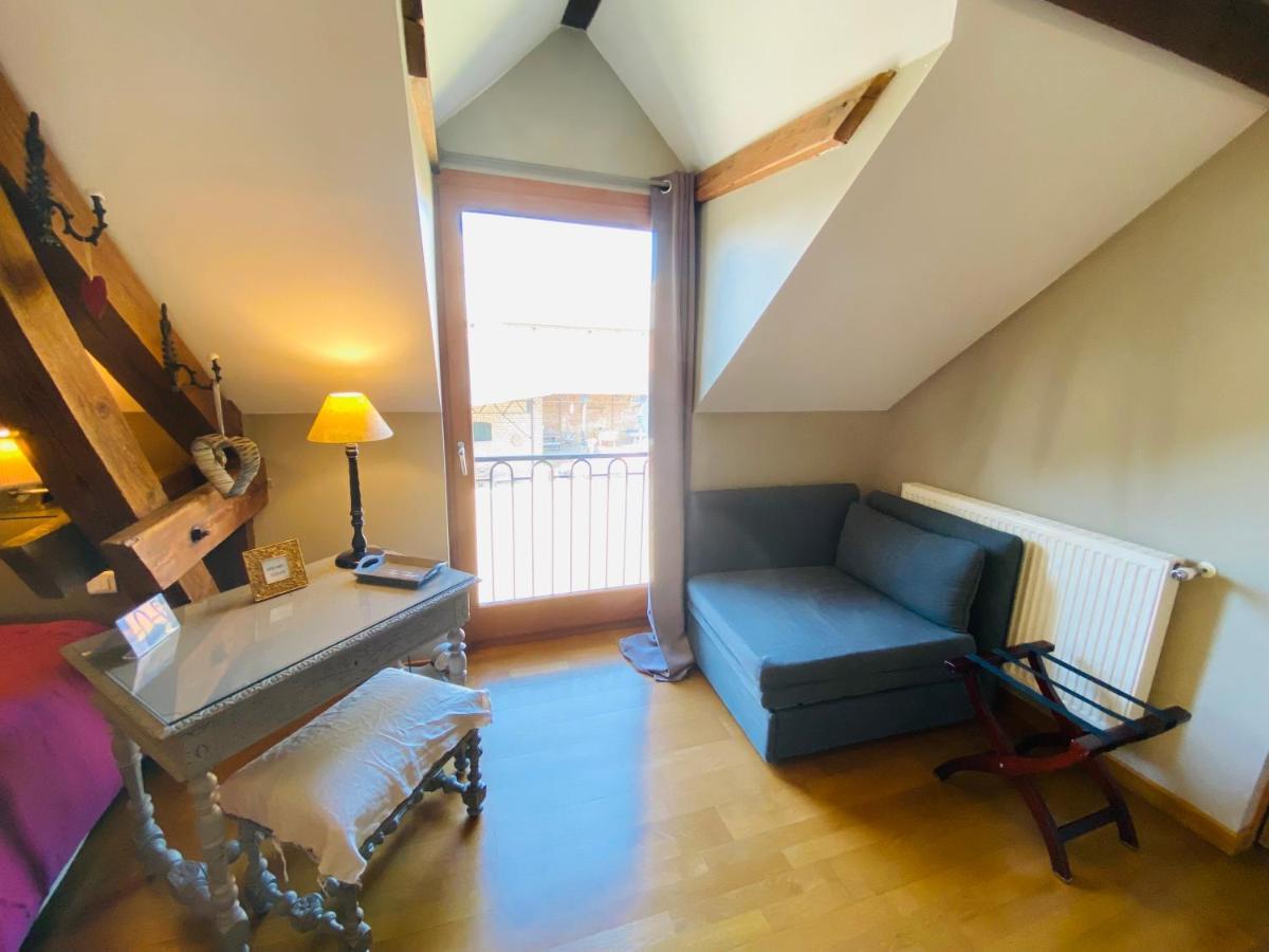 Ferme De Montecouvez Bed & Breakfast Crèvecoeur-sur-lʼEscaut Exterior foto
