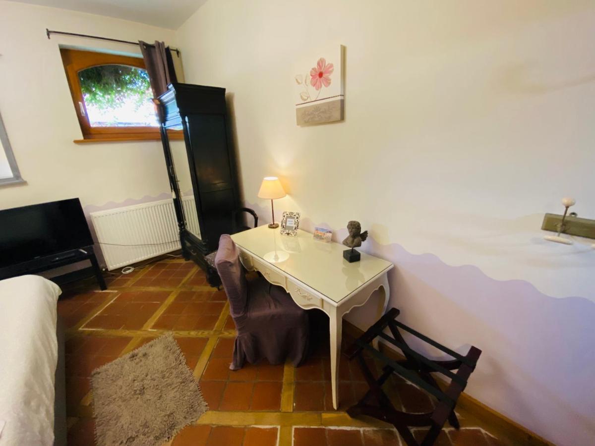 Ferme De Montecouvez Bed & Breakfast Crèvecoeur-sur-lʼEscaut Exterior foto
