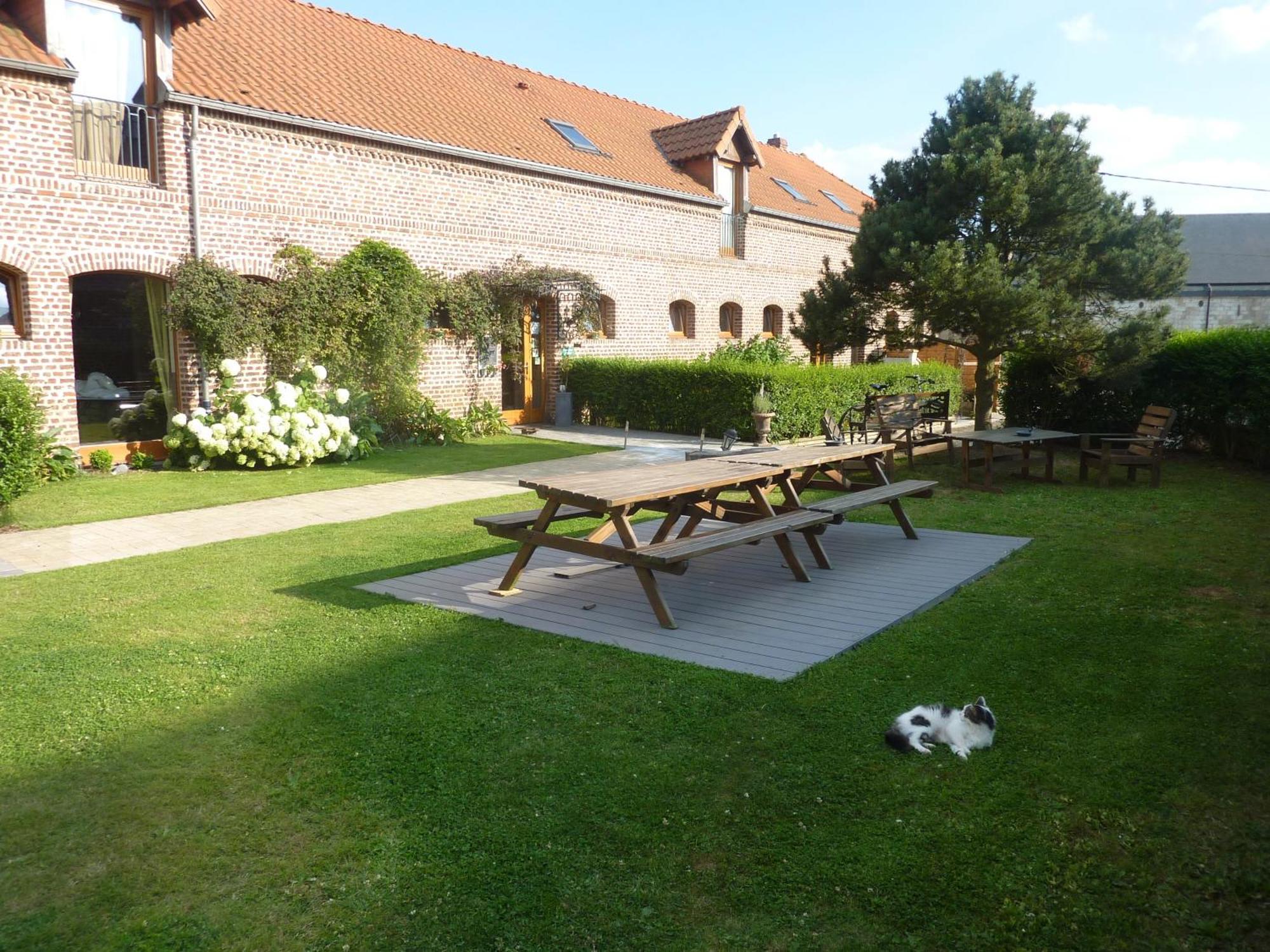 Ferme De Montecouvez Bed & Breakfast Crèvecoeur-sur-lʼEscaut Exterior foto
